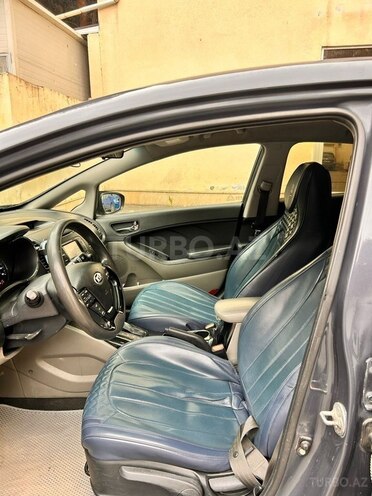 Kia Forte-3