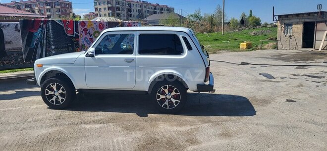 LADA (VAZ) Niva-4