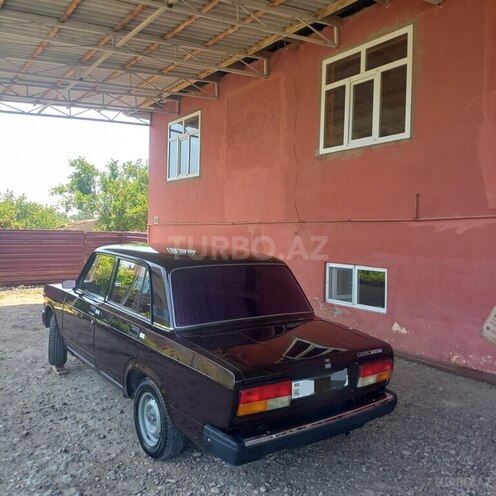 LADA (VAZ) 2107-2