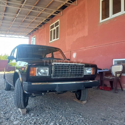 LADA (VAZ) 2107-1