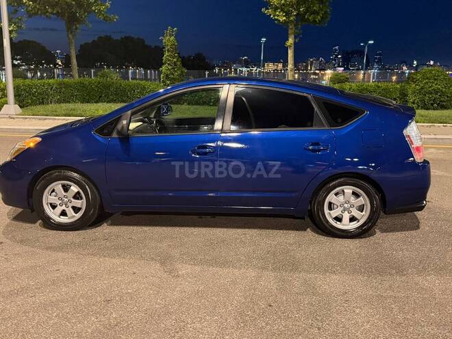 Toyota Prius-8