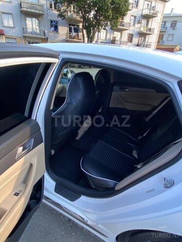 Hyundai Sonata-5