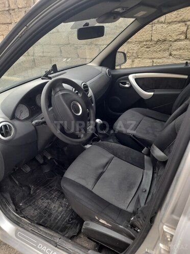 Dacia Logan-4