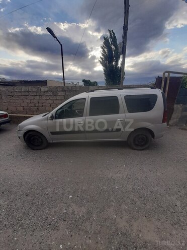 Dacia Logan-7