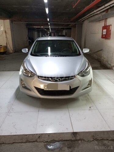 Hyundai Elantra-1