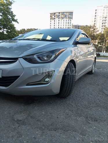 Hyundai Elantra-5