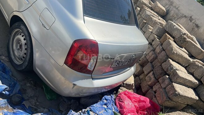 Hyundai Accent-3