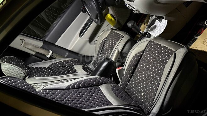 Hyundai Accent-8