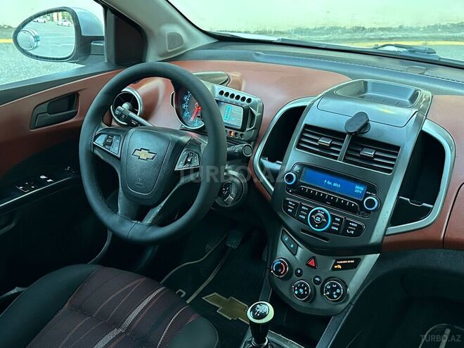 Chevrolet Aveo-14
