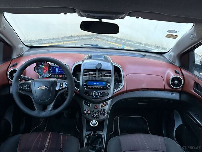 Chevrolet Aveo-11