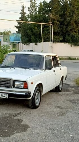 LADA (VAZ) 2107-2