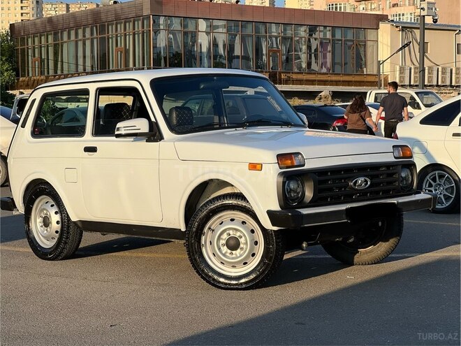LADA (VAZ) Niva-9