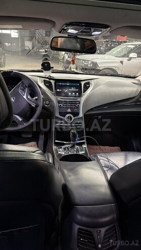 Hyundai Grandeur-5
