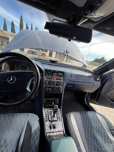 Mercedes C 200-11