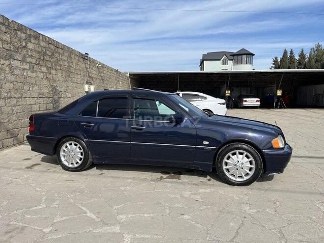 Mercedes C 200-3