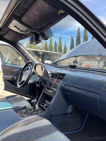 Mercedes C 200-7