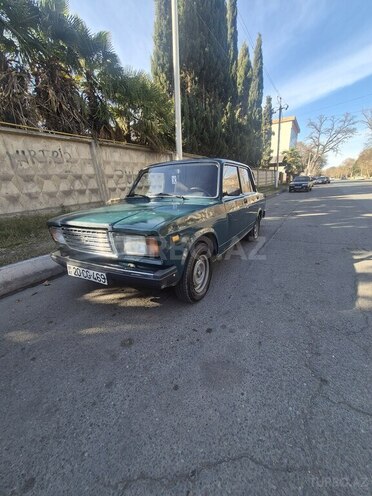 LADA (VAZ) 2107-2