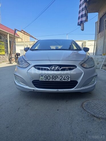 Hyundai Accent-1