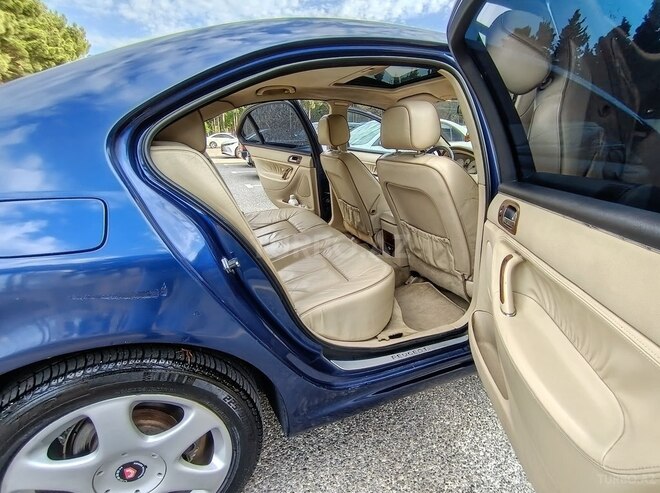 Peugeot 407-18