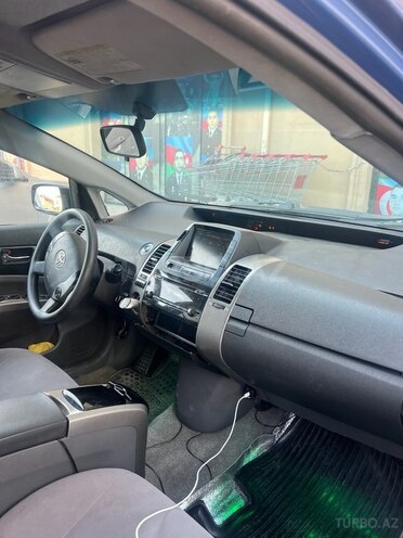 Toyota Prius-4