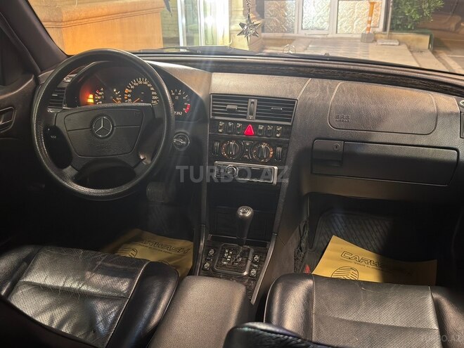 Mercedes C 230-11