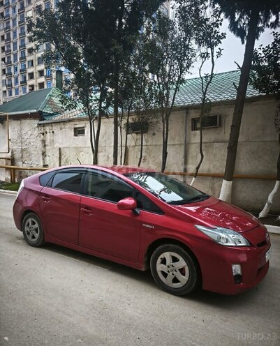 Toyota Prius-4