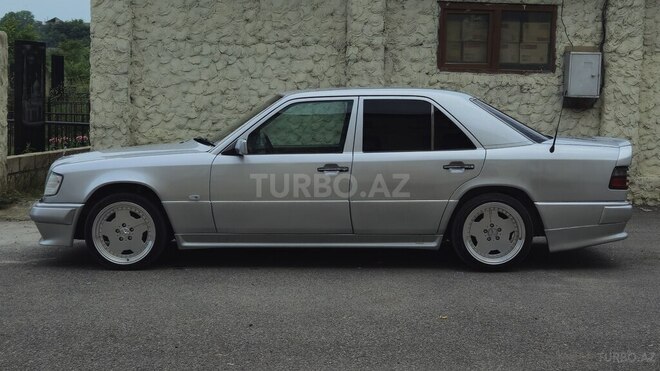 Mercedes 320 E-3