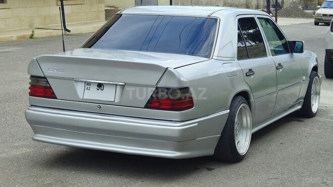 Mercedes 320 E-6