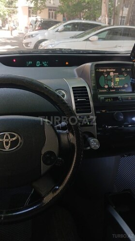 Toyota Prius-4