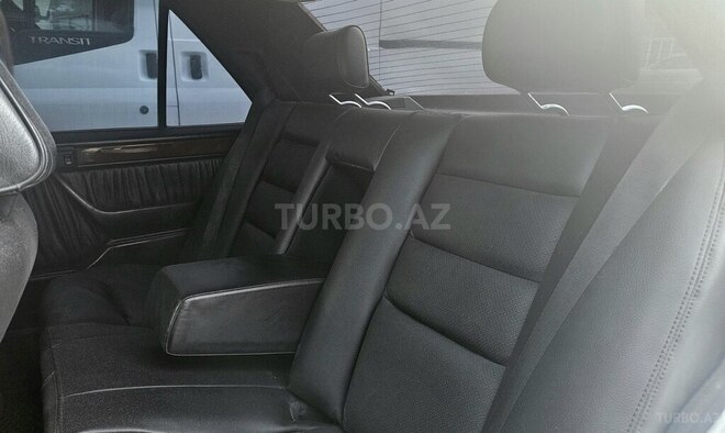 Mercedes 320 E-14