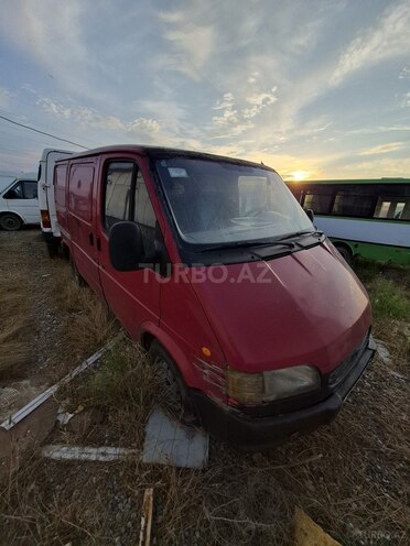 Ford Transit-2