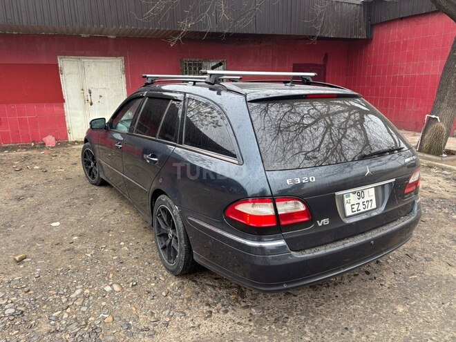 Mercedes E 320-5