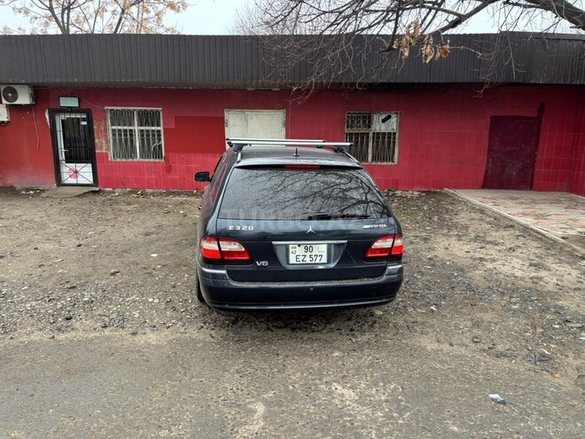 Mercedes E 320-4