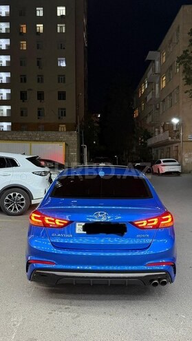 Hyundai Elantra-4
