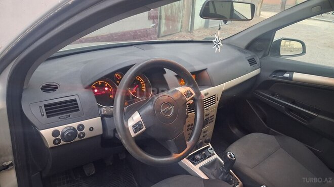 Opel Astra-10