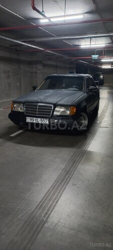 Mercedes 200 D-6
