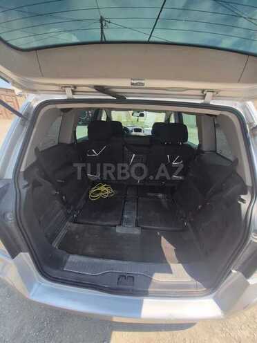 Opel Zafira-10