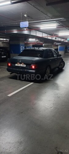 Mercedes 200 D-5
