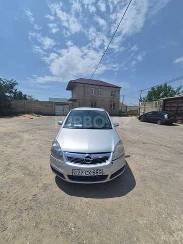 Opel Zafira-1