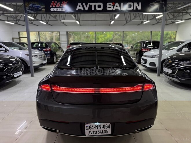 Lincoln MKZ-5