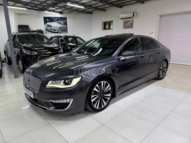 Lincoln MKZ-4