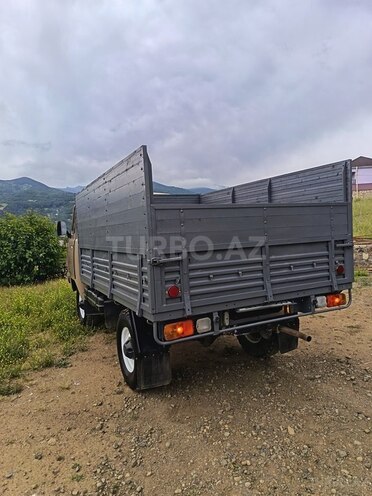 UAZ 3303-10