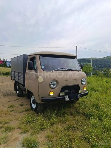 UAZ 3303-12