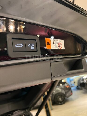 Toyota RAV4-17