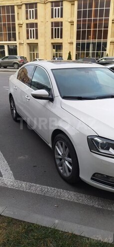 Volkswagen Passat-5