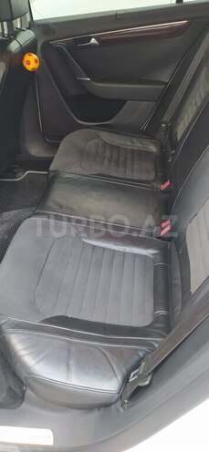 Volkswagen Passat-9