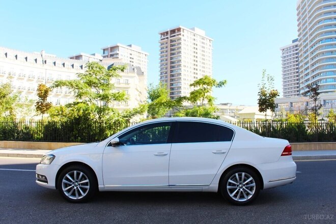 Volkswagen Passat-13