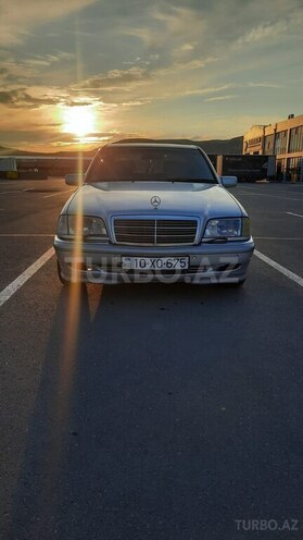 Mercedes C 280-1