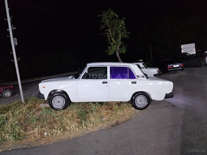 LADA (VAZ) 2107-4