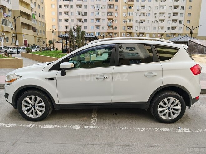 Ford Kuga-7